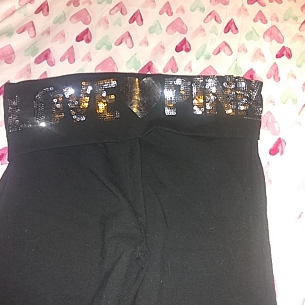 VS pink yoga capris
